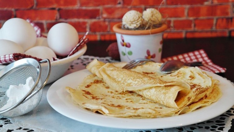 Crêpes fait maison : 2 recettes faciles à réaliser